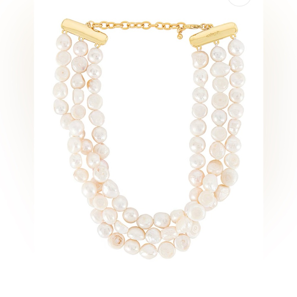 Nora Choker in Pearl
Cult Gaia